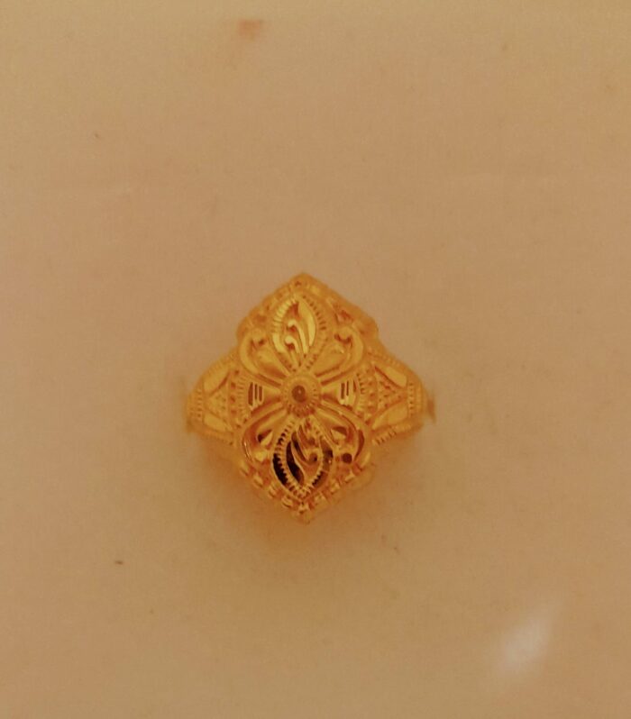 Gold traditional ring